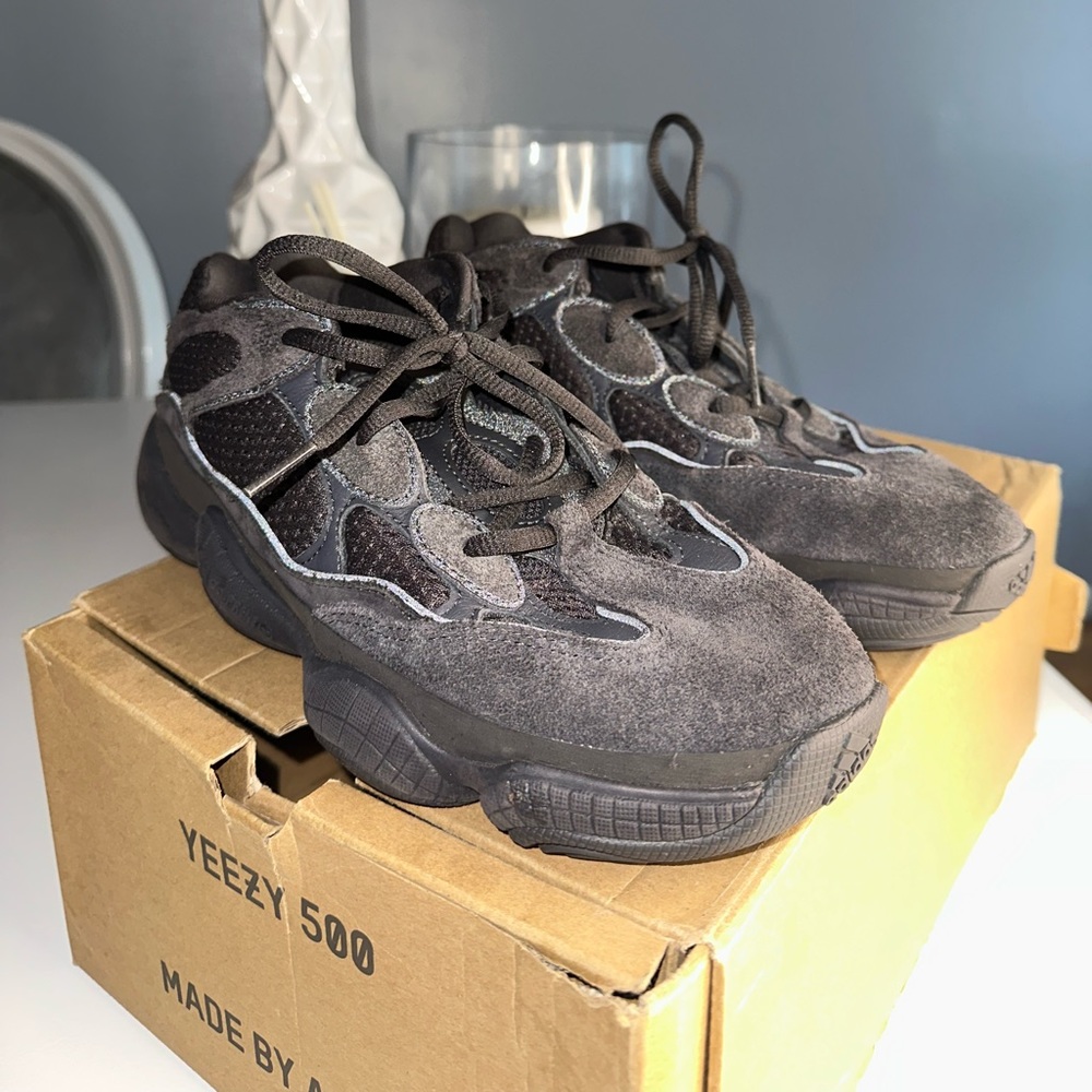Yeezy 500 “UTILITY BLACK”